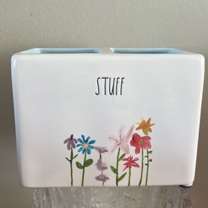 Rae Dunn tooth brush holder